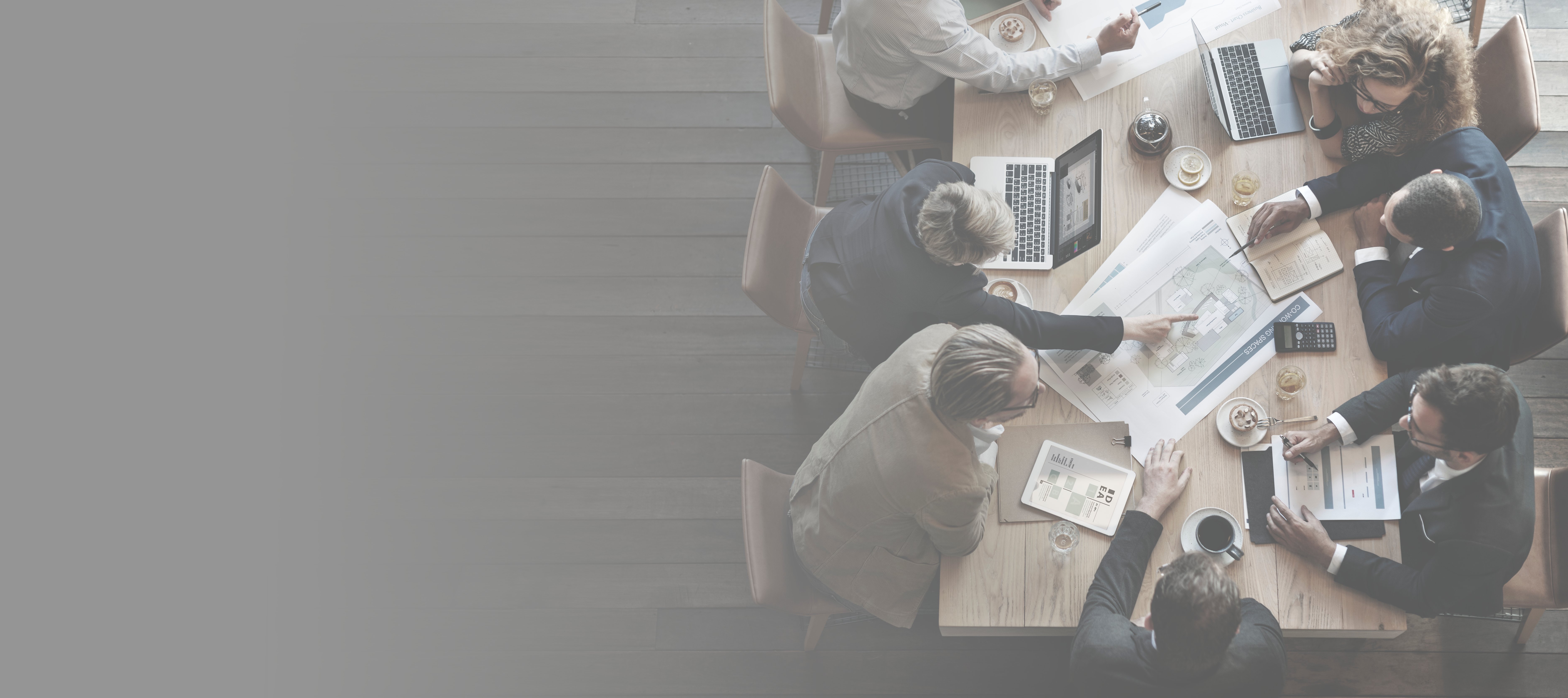 diverse-businesspeople-having-meeting
