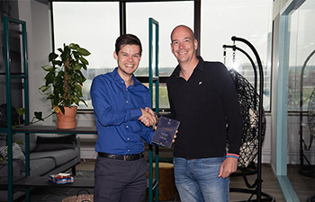 ABC E BUSINESS ontvangt Exclusive Ambassador Award van Dynasource